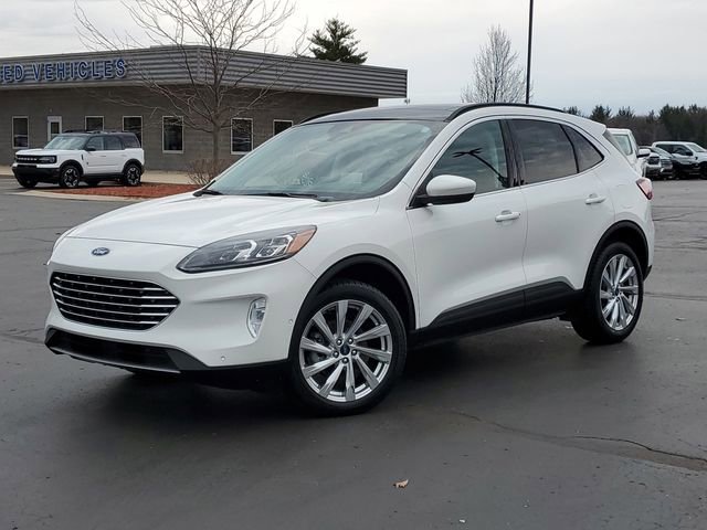Certified 2021 Ford Escape Titanium w/ Titanium Elite Package AWD/4WD image 40