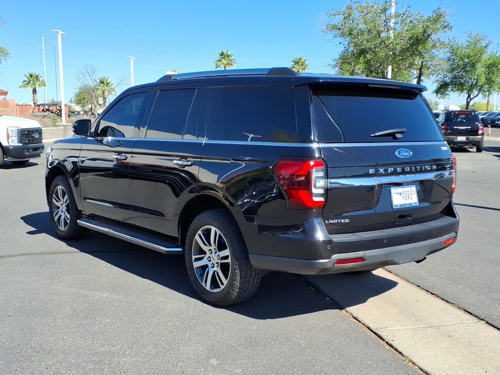 Certified 2023 Ford Expedition Limited image 5