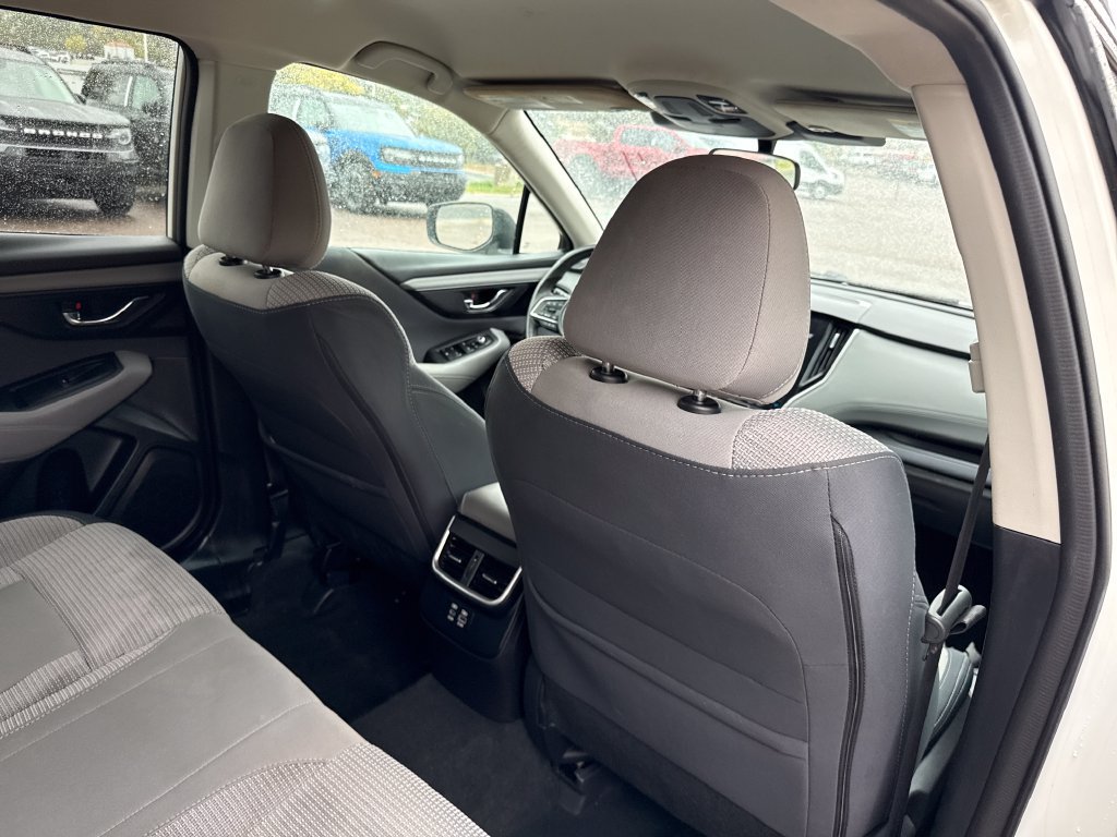 Used 2023 Subaru Outback Premium AWD/4WD image 13