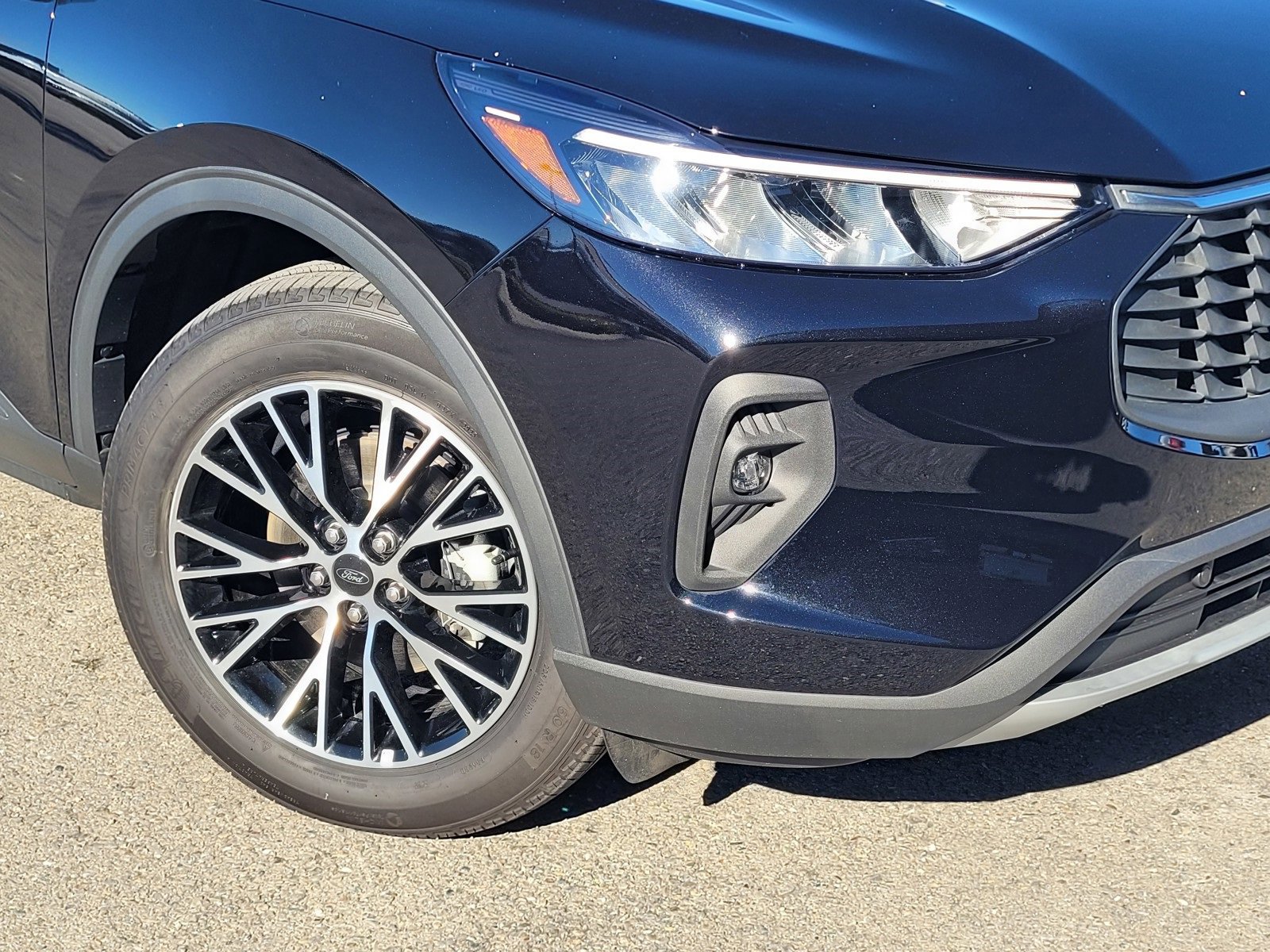 Certified 2023 Ford Escape SE image 9