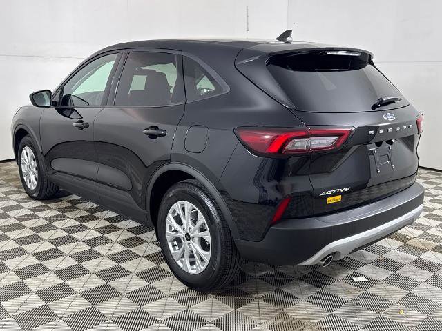 Certified 2025 Ford Escape Active image 3