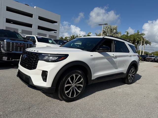 Certified 2026 Ford Explorer ST-Line AWD/4WD image 3