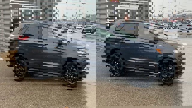 Certified 2024 Ford Edge ST-Line w/ Class II Trailer Tow Package image 3