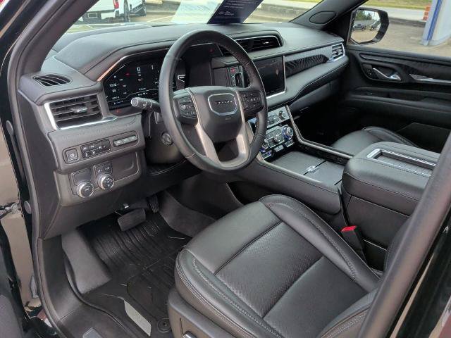 Used 2024 GMC Yukon XL Denali RWD image 25