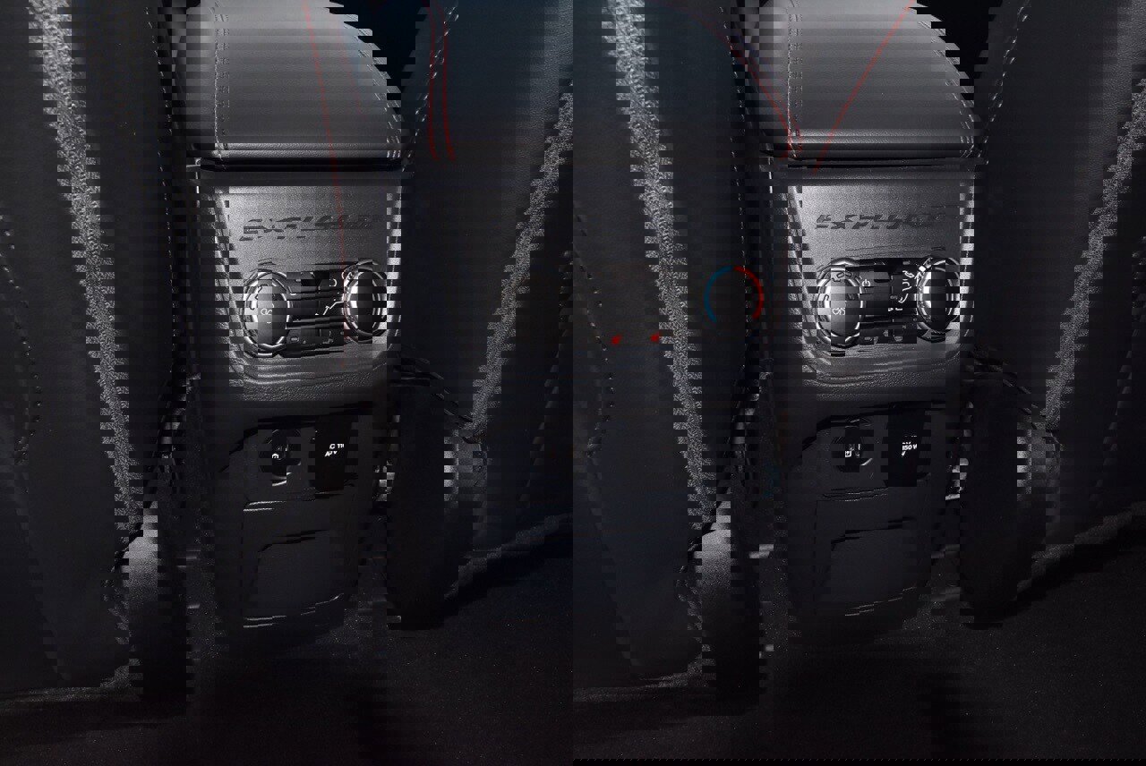 Certified 2025 Ford Explorer ST image 20