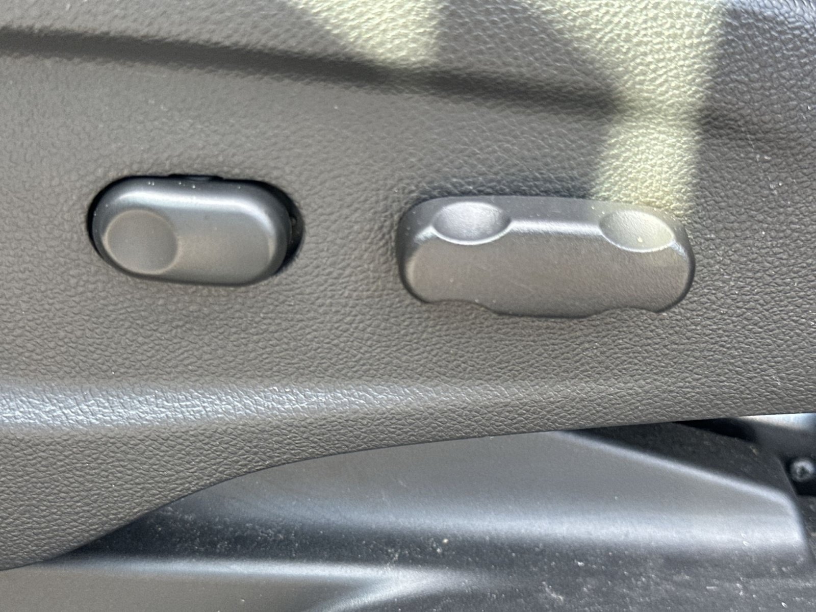 Used 2021 Buick Encore Preferred w/ Safety Package FWD image 14