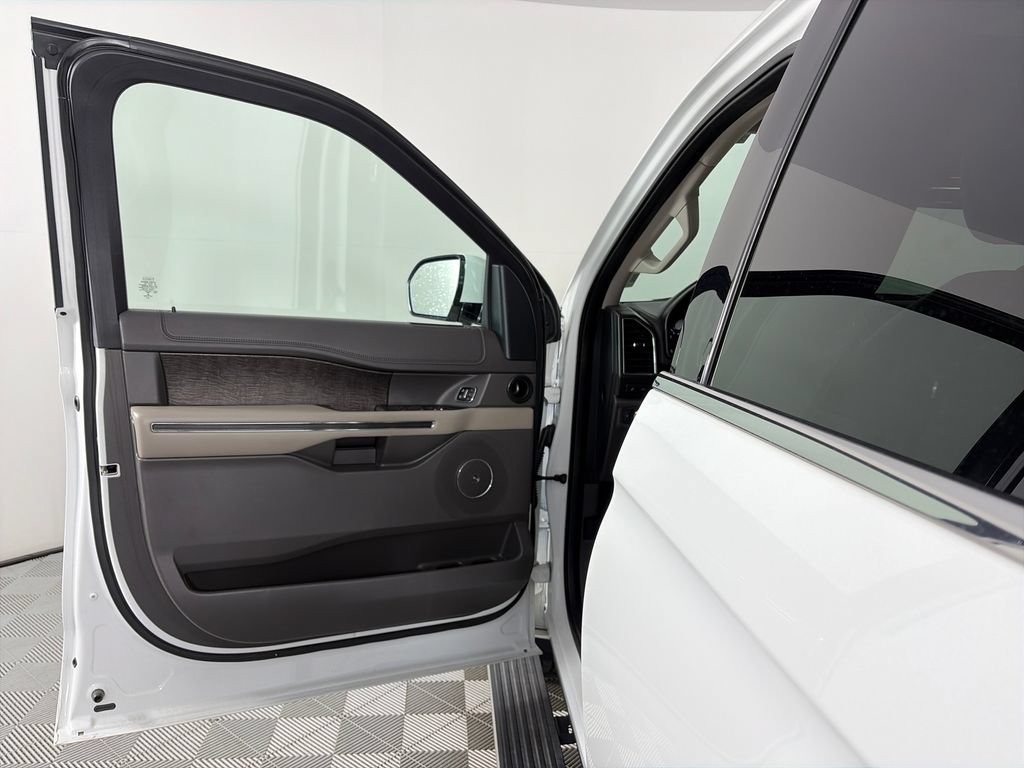 Certified 2020 Ford Expedition Max Limited w/ Equipment Group 302A AWD/4WD image 10