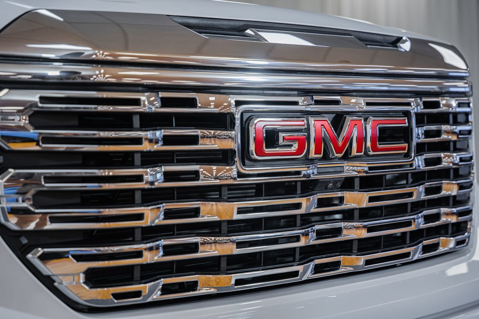 Used 2023 GMC Sierra 1500 Denali w/ Denali Reserve Package AWD/4WD image 15