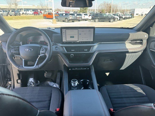 Certified 2025 Ford Explorer ST-Line w/ ST-Line Street Pack image 25