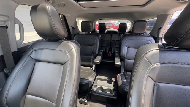 Certified 2020 Ford Explorer XLT w/ Equipment Group 202A AWD/4WD image 18