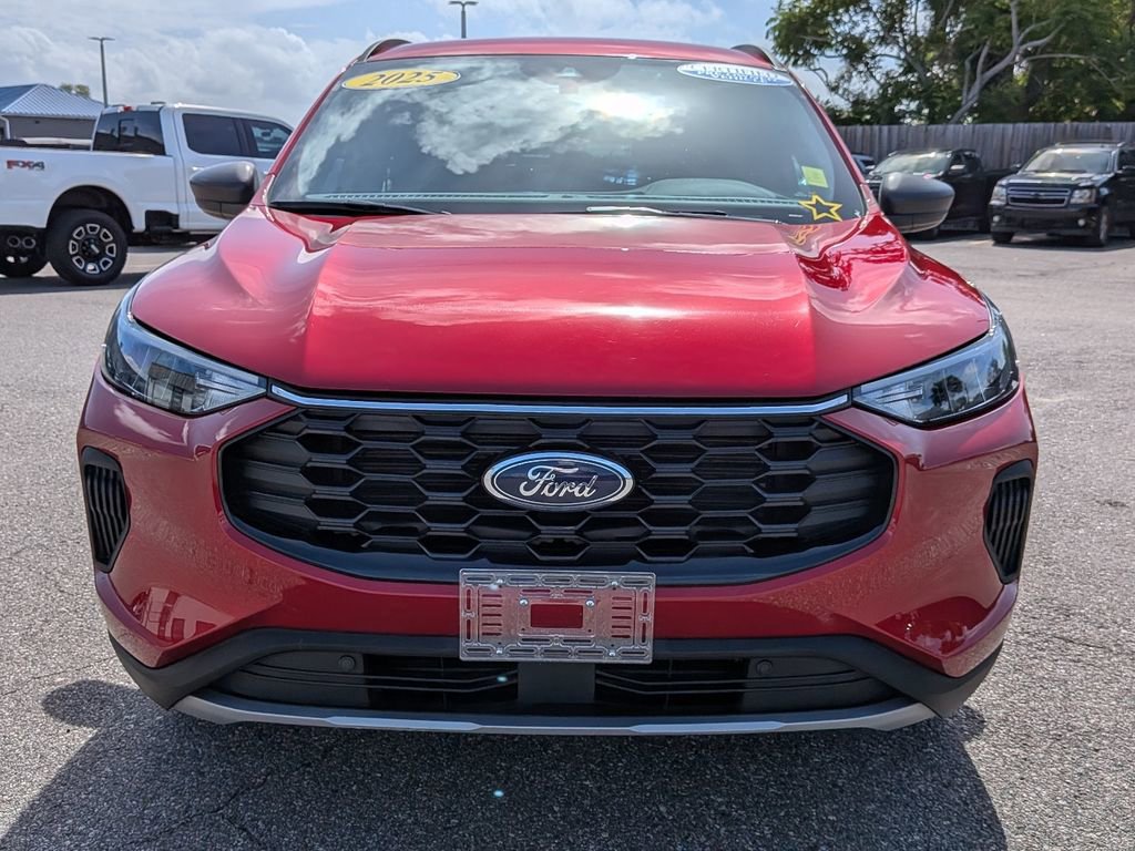Certified 2025 Ford Escape ST-Line image 9