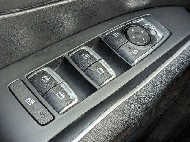 Used 2022 Kia Sorento LX FWD image 25
