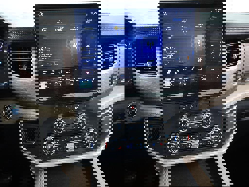 Certified 2024 Ford Expedition Limited image 30