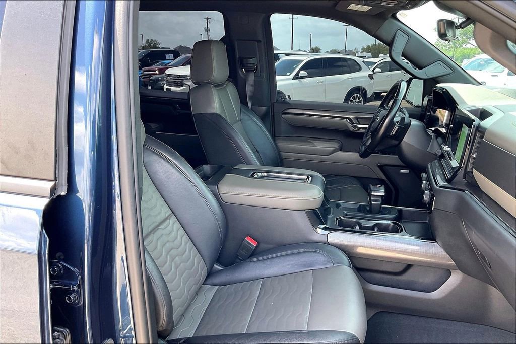 Used 2022 Chevrolet Silverado 1500 ZR2 w/ Technology Package AWD/4WD image 27
