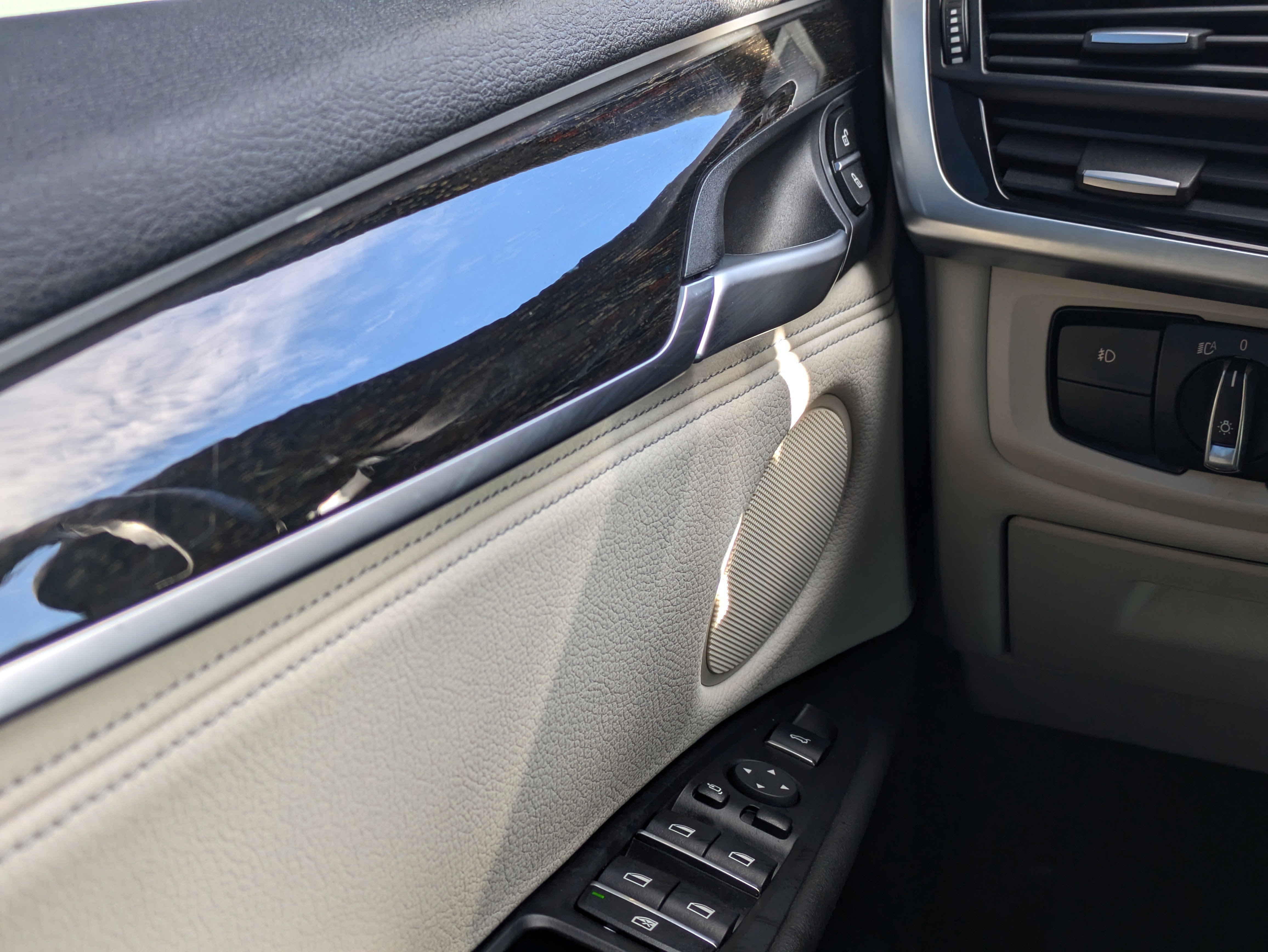 Used 2018 BMW X5 sDrive35i w/ Driving Assistance Package image 25