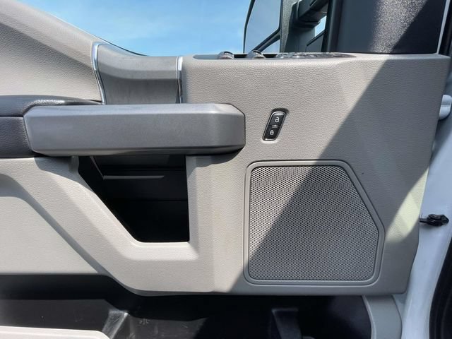 Certified 2022 Ford F250 XLT w/ Black Appearance Package AWD/4WD image 12