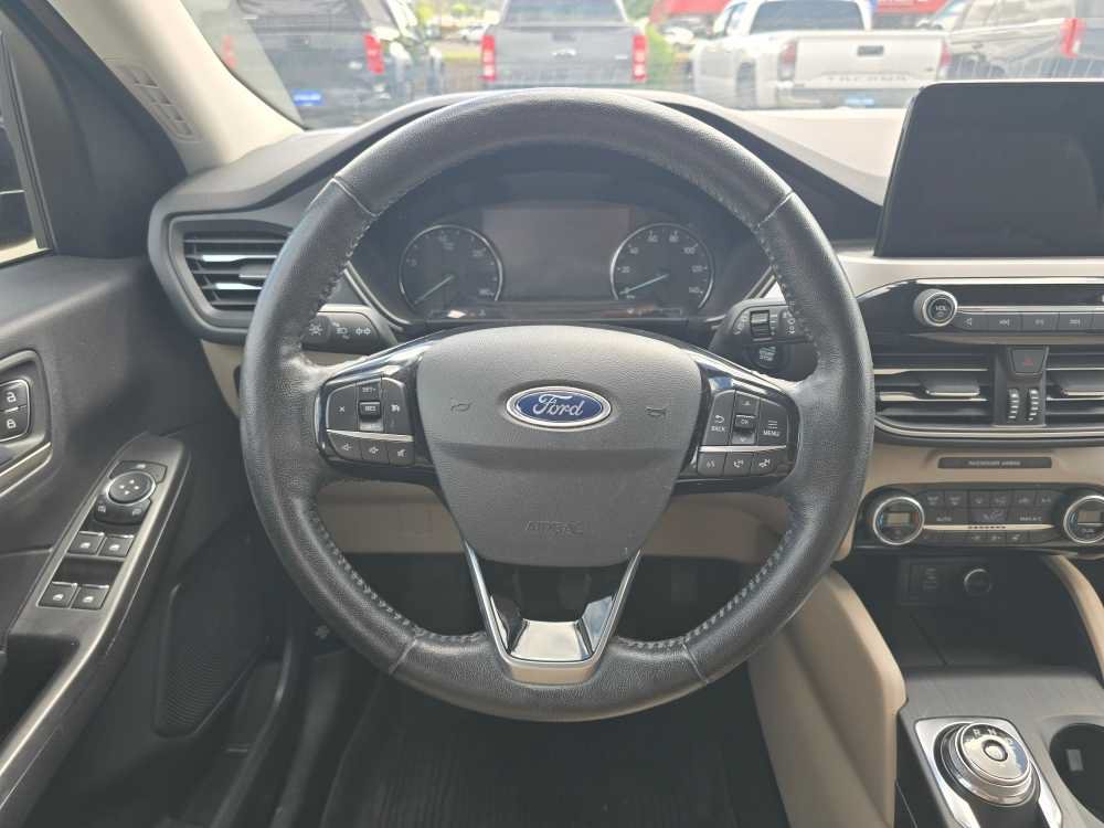 Certified 2021 Ford Escape SEL FWD image 11