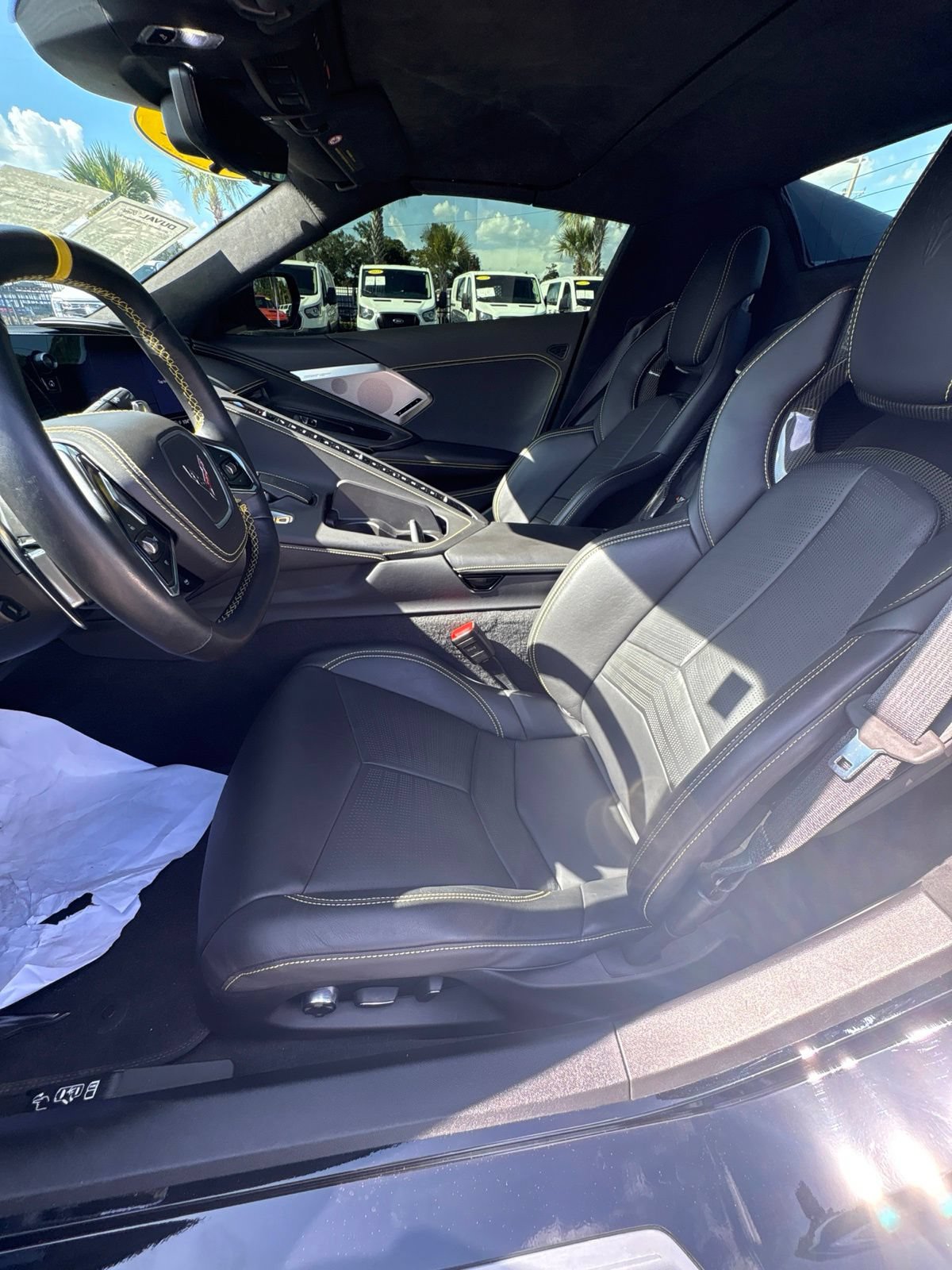 Used 2021 Chevrolet Corvette Stingray Premium Conv w/ Z51 Performance Package RWD image 14