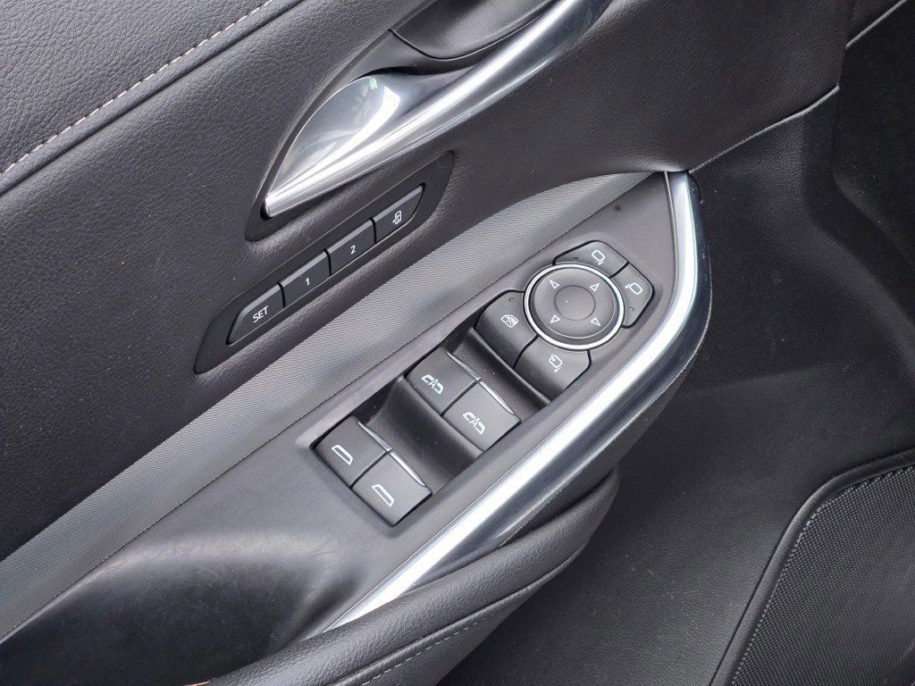 Used 2021 Cadillac XT4 Premium Luxury w/ Cold Weather Package image 21