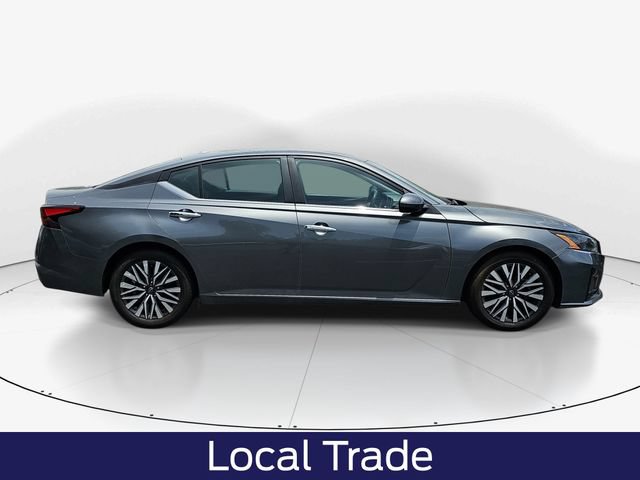 Used 2023 Nissan Altima 2.5 SV FWD video 3
