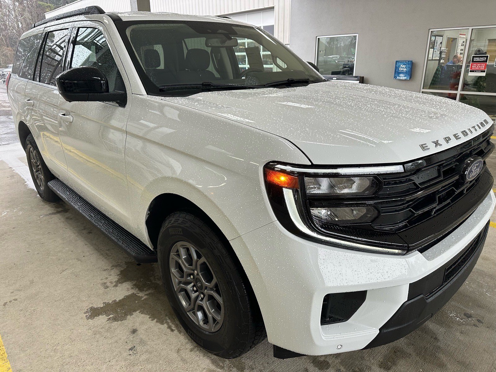 Certified 2025 Ford Expedition Active RWD image 9