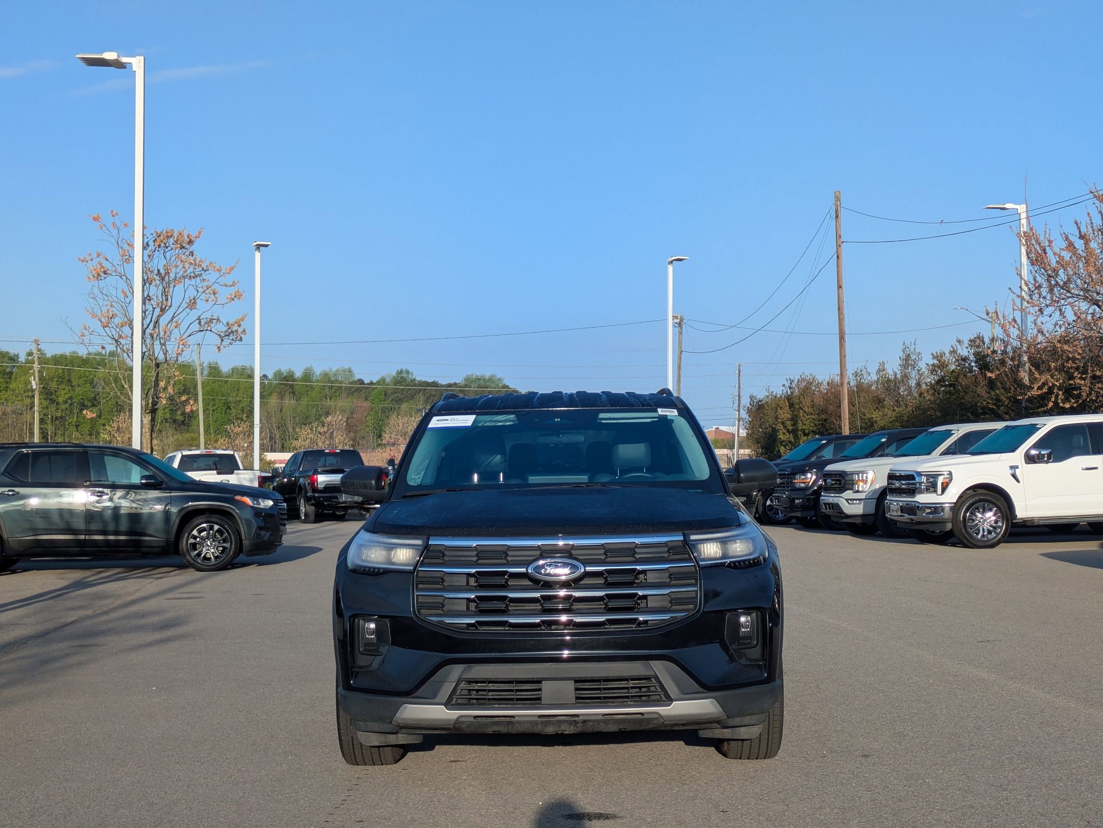 Certified 2025 Ford Explorer Active w/ Active Comfort Package AWD/4WD image 9