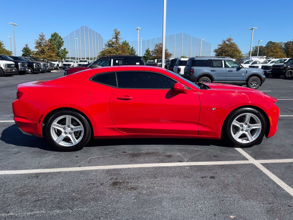 Used 2019 Chevrolet Camaro LT RWD image 8