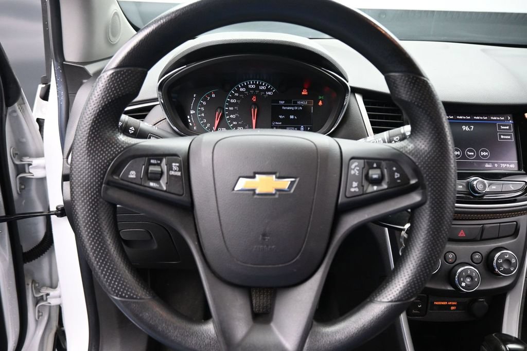 Used 2021 Chevrolet Trax LS w/ Tint and Cruise Package FWD image 15