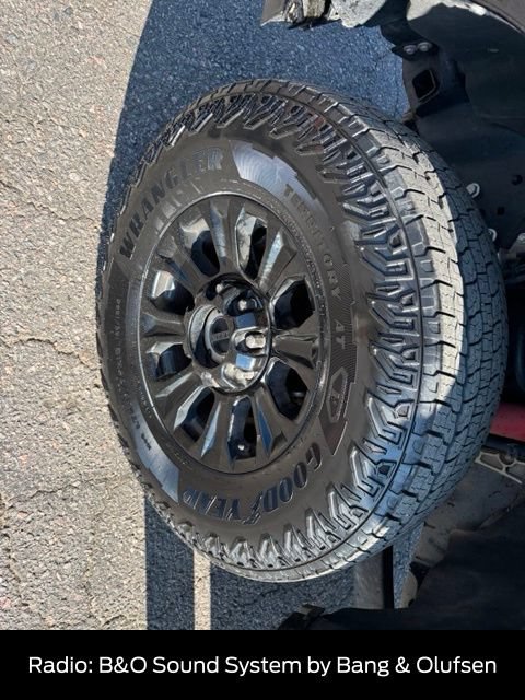 Certified 2022 Ford F350 Lariat w/ Tremor Off-Road Package AWD/4WD image 12