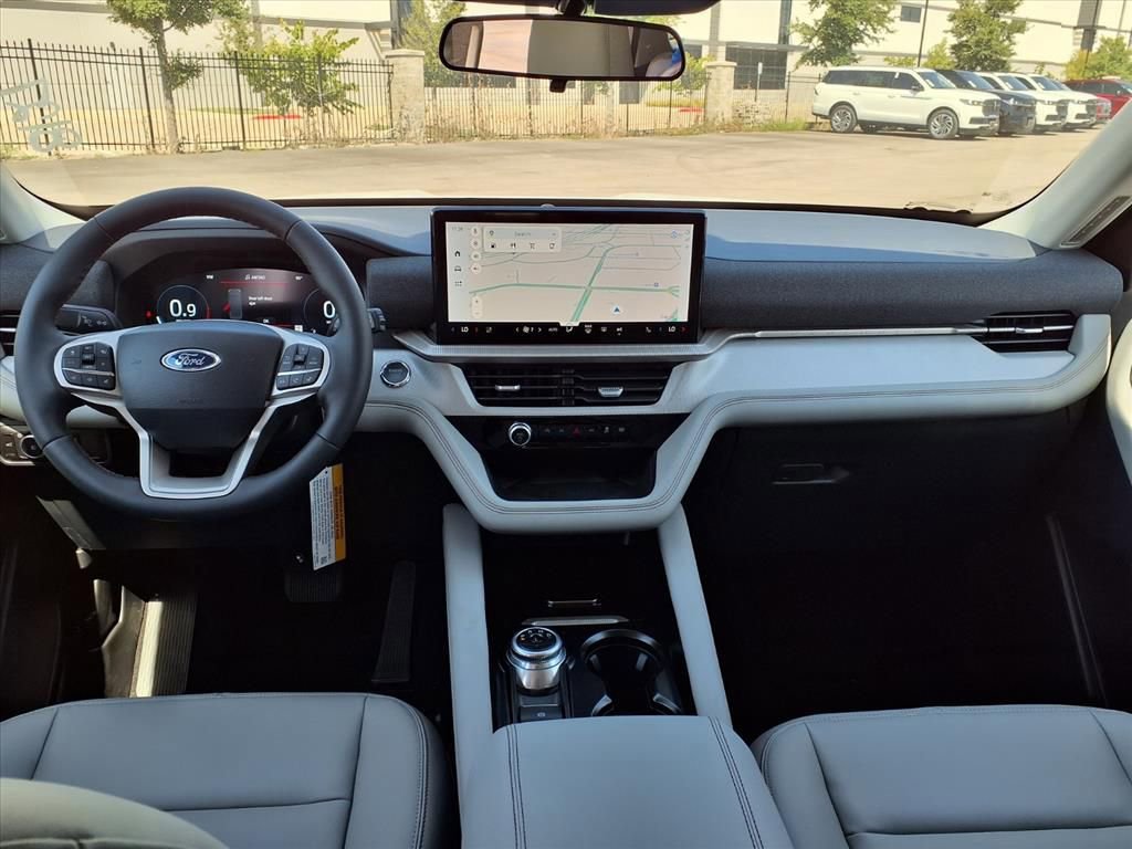 Certified 2025 Ford Explorer Active w/ Active Comfort Package image 7