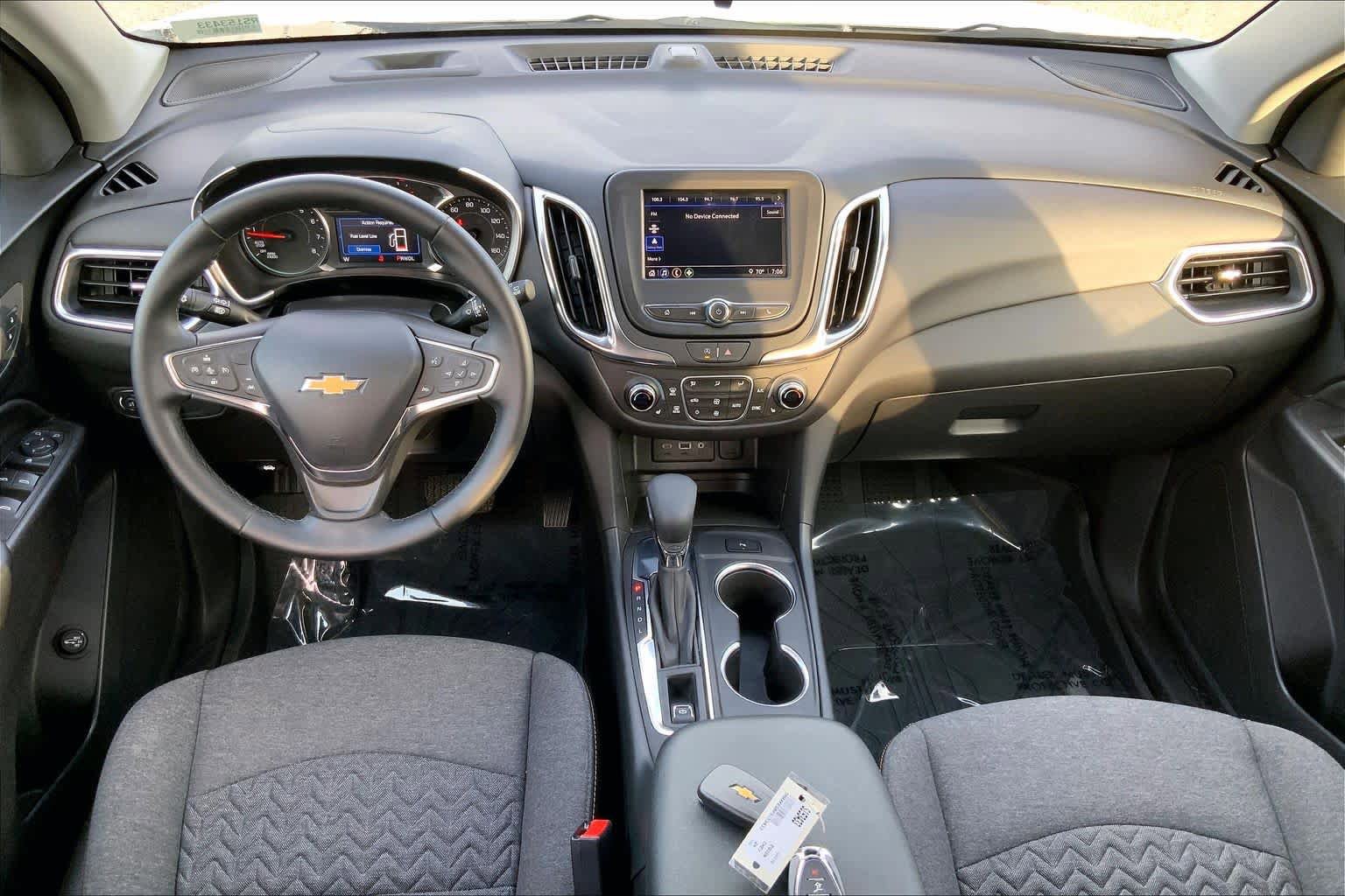 Used 2024 Chevrolet Equinox LT w/ LPO, Floor Liner Package FWD image 15