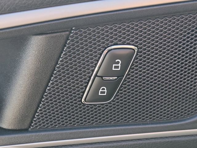 Certified 2023 Ford Edge SEL w/ Convenience Package AWD/4WD image 11