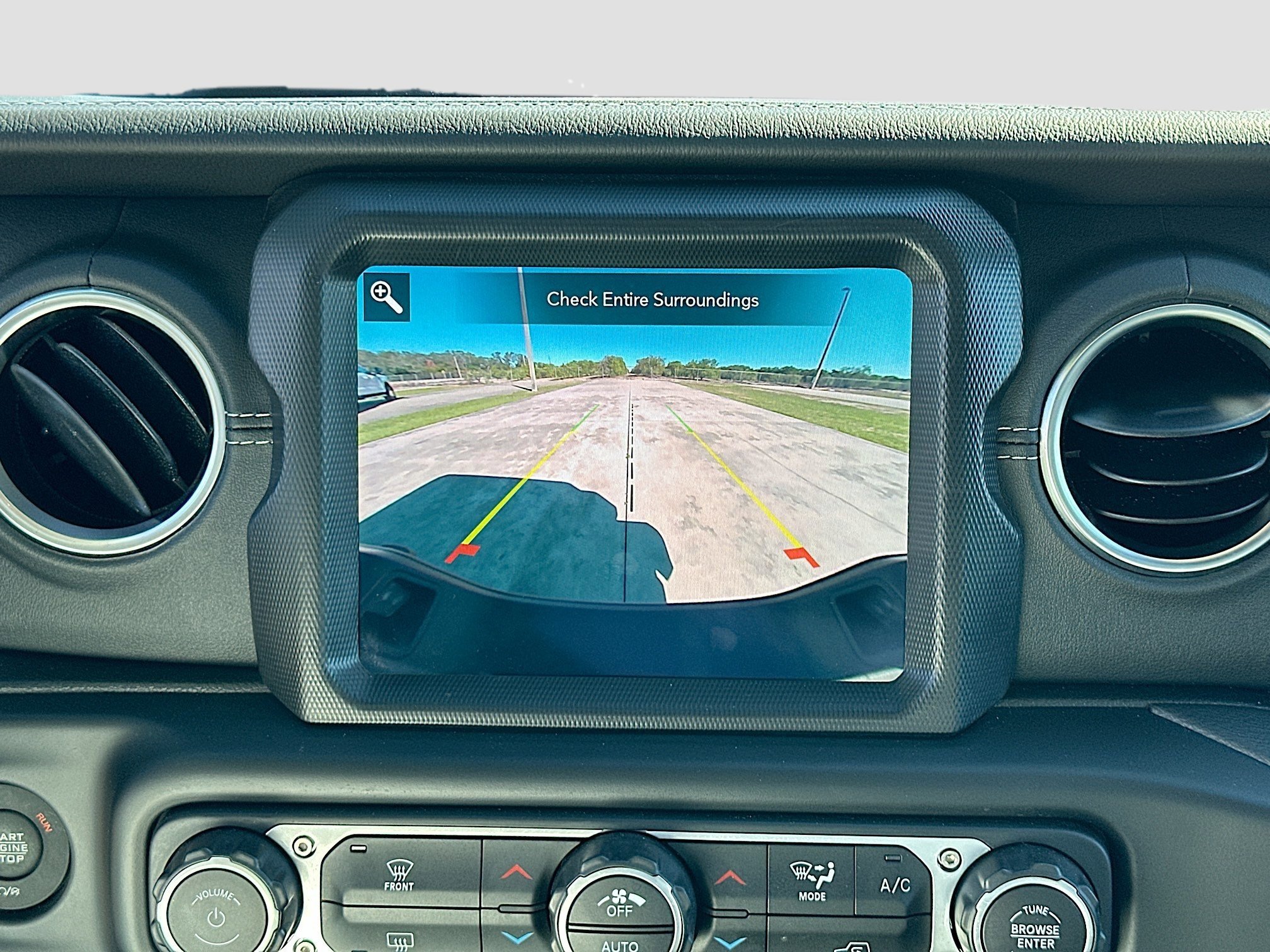 Used 2023 Jeep Gladiator Overland w/ Popular Equipment Package image 14