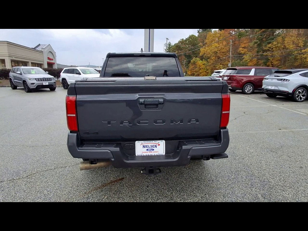 Used 2025 Toyota Tacoma TRD Sport AWD/4WD image 7