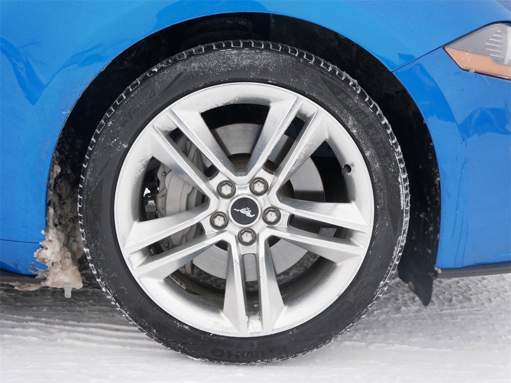 Certified 2020 Ford Mustang GT Premium w/ Carbon Sport Interior Package image 7