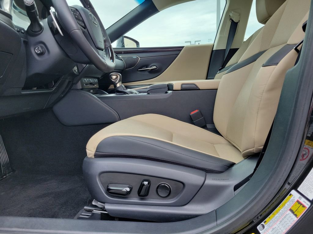 Used 2019 Lexus ES 350 w/ Premium Package FWD image 19