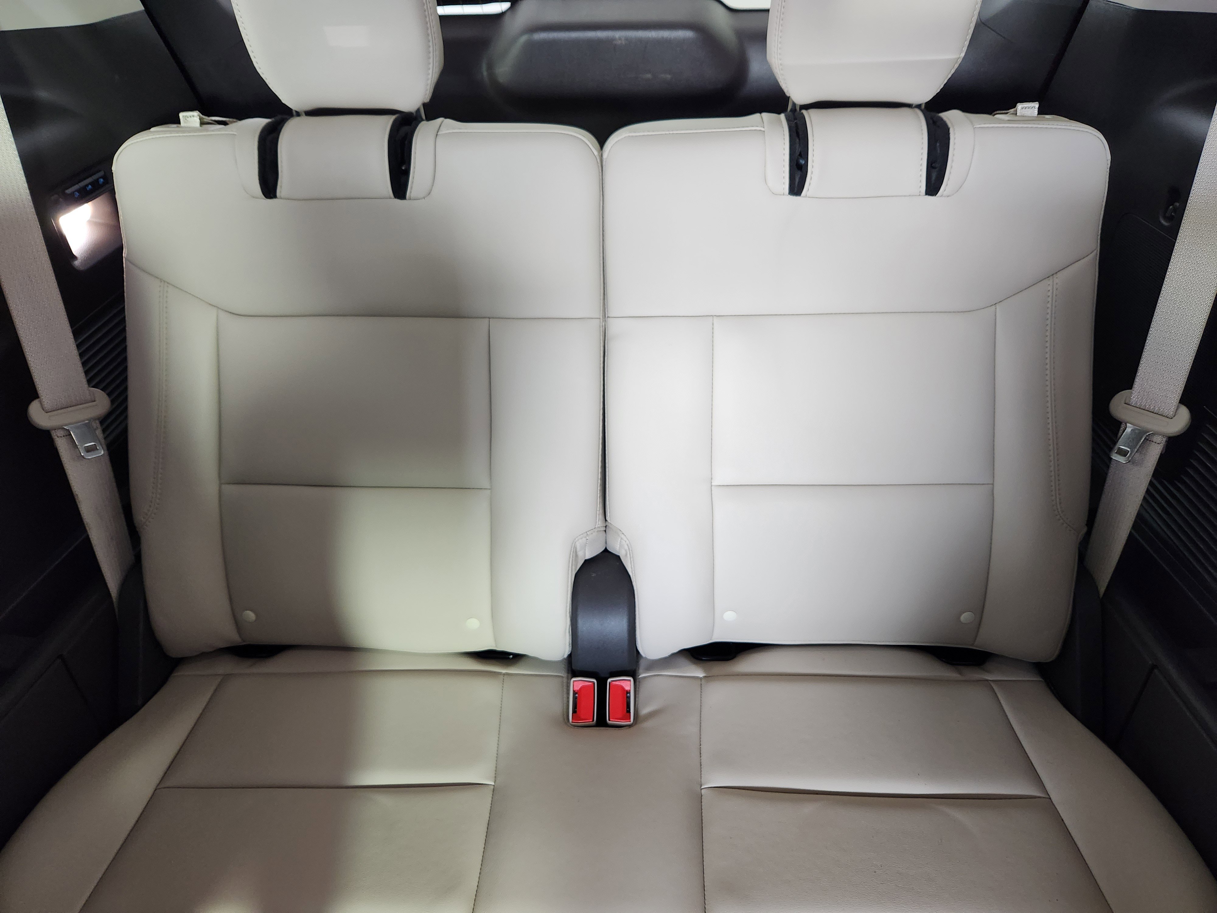 Certified 2022 Ford Explorer Platinum w/ Equipment Group 601A image 15