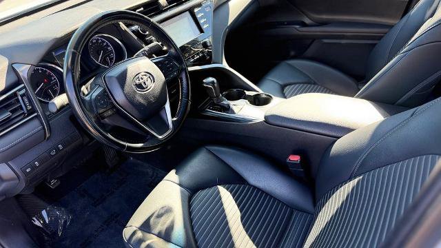 Used 2019 Toyota Camry SE w/ Carpet Mat Package FWD image 15