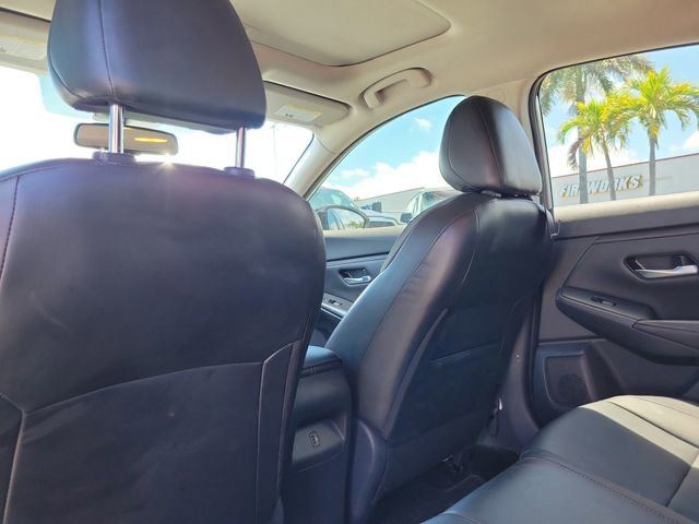 Used 2021 Nissan Sentra SR w/ SR Premium Package FWD image 10