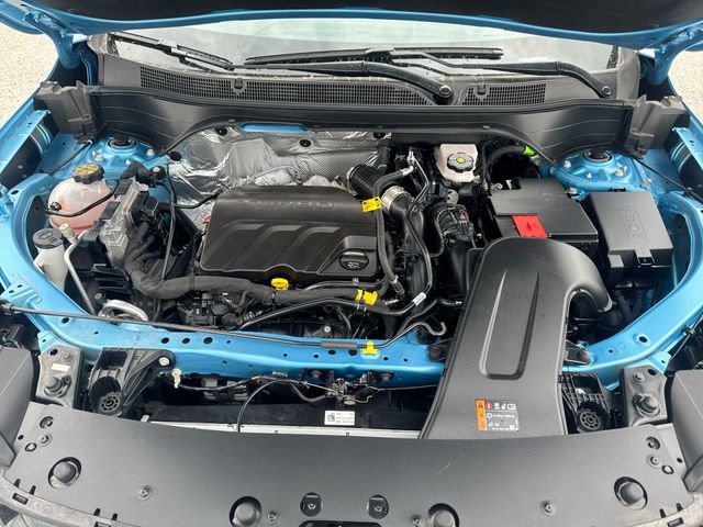 Used 2025 Chevrolet Trax RS w/ Sunroof Package FWD image 25