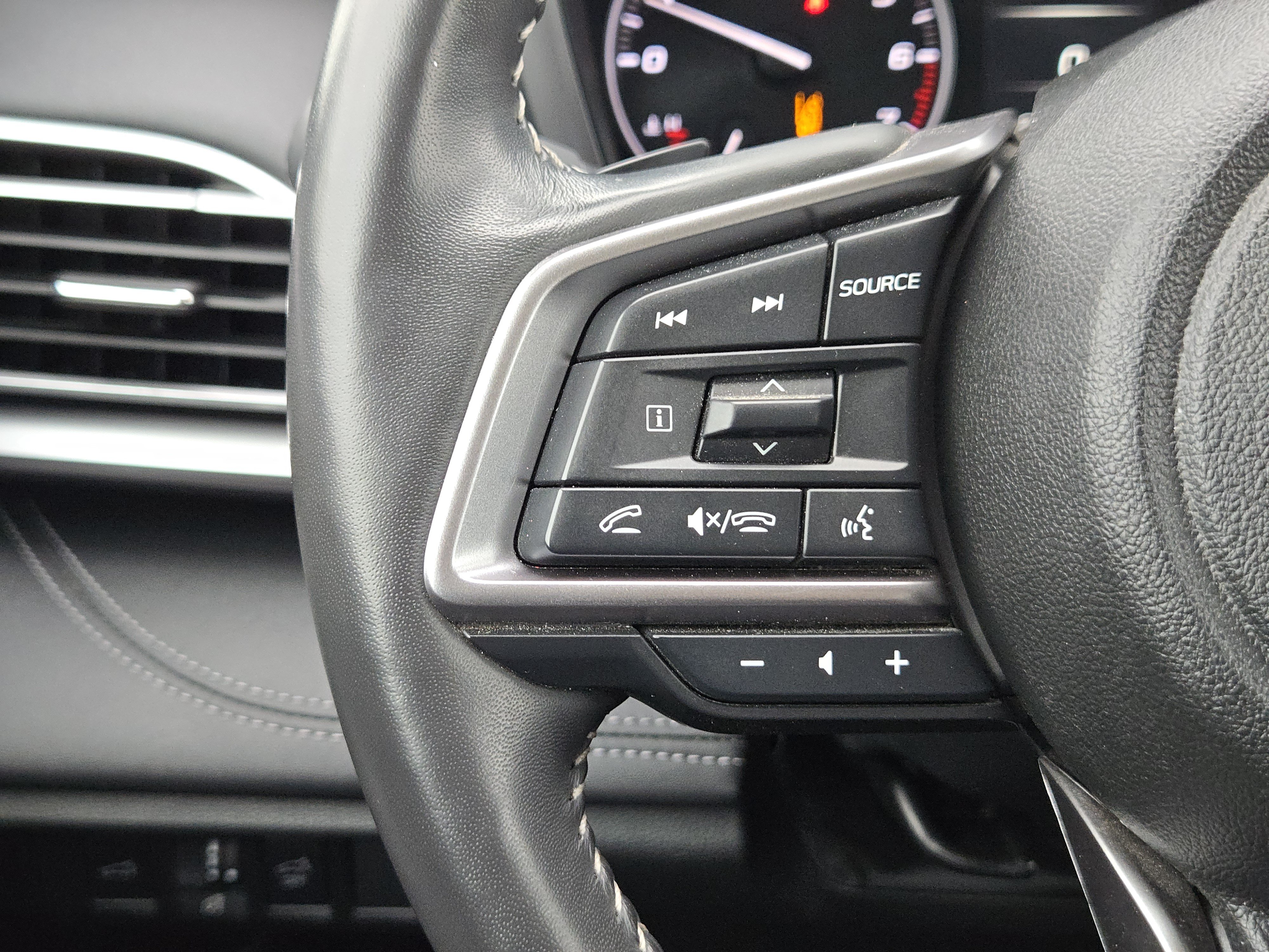 Used 2024 Subaru Outback Touring AWD/4WD image 28