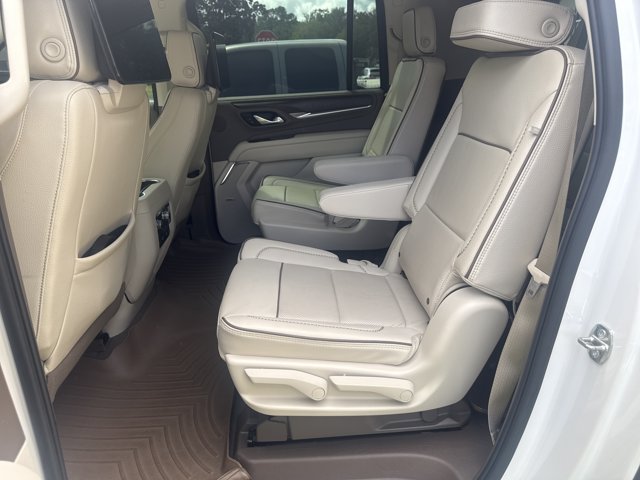 Used 2024 GMC Yukon XL Denali w/ Advanced Technology Package AWD/4WD image 18