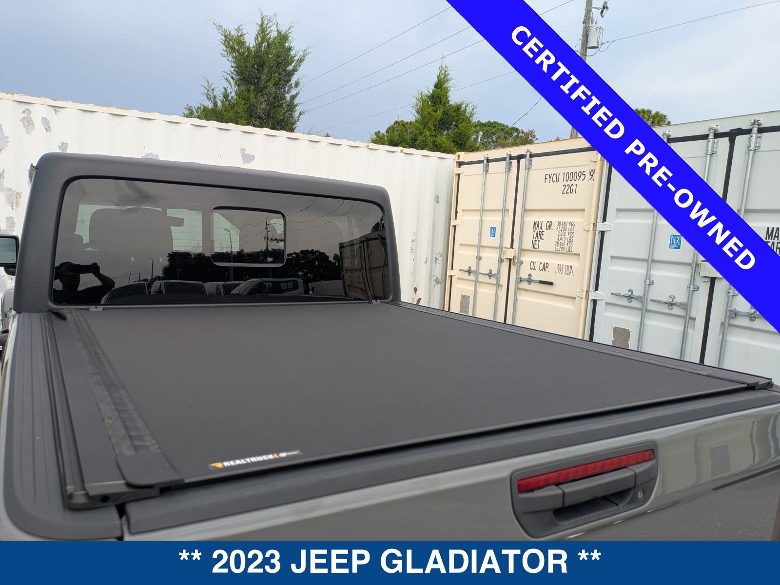 Used 2023 Jeep Gladiator Overland AWD/4WD image 15