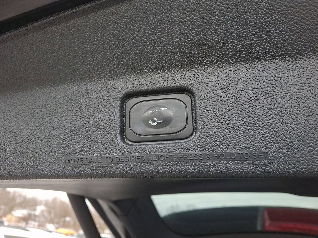 Certified 2017 Ford Explorer XLT w/ Equipment Group 202A image 31