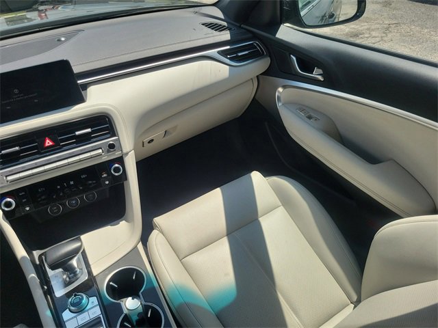 Used 2024 Genesis G70 2.5T image 12