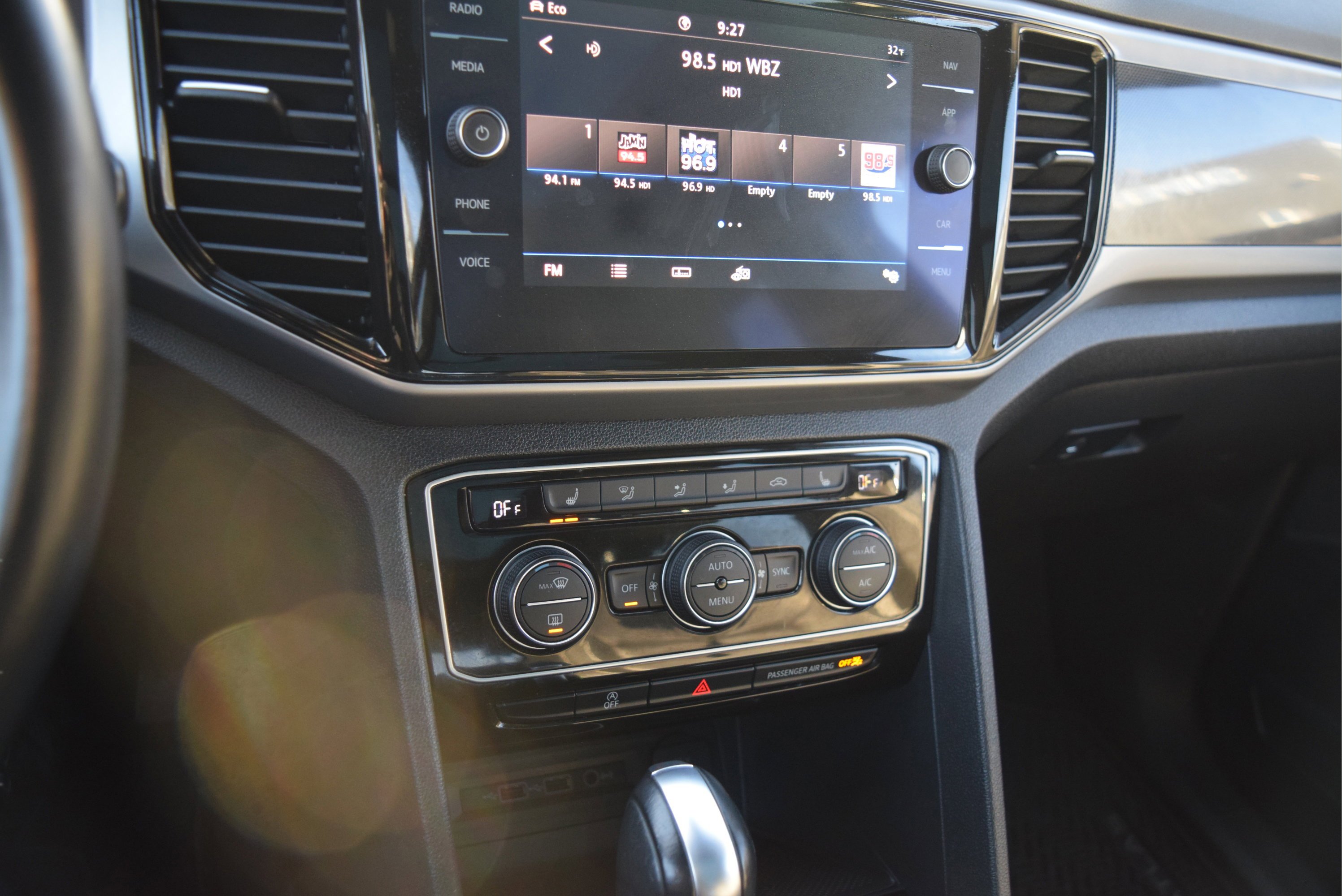 Used 2020 Volkswagen Atlas Cross Sport SEL image 14