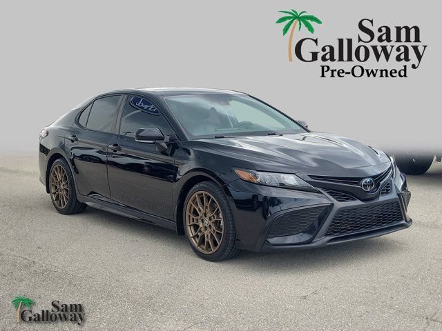 Used 2023 Toyota Camry SE w/ Convenience Package FWD image 1