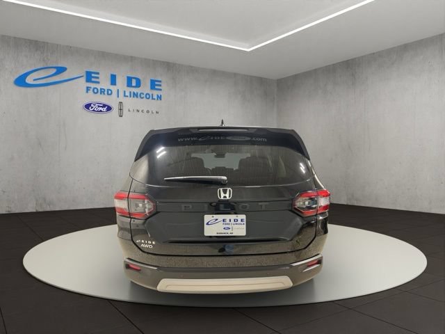 Used 2025 Honda Pilot EX-L image 9