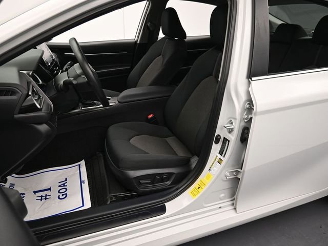 Used 2024 Toyota Camry LE w/ Convenience Package image 11