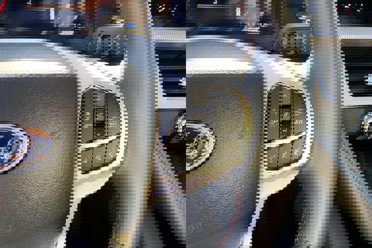 Certified 2025 Ford Explorer Active RWD image 24